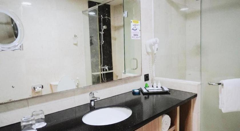 Indoluxe Hotel Jogjakarta Melati Экстерьер фото